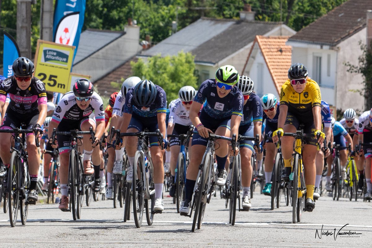 Team ELLES tweet media