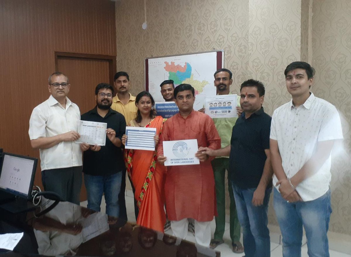 PiyushVerma09's tweet photo. Celebrations of International Day of Sign Languages having greatfull to meet Deputy Commissioner and Superintendent of police of District Rewari
#haryana #news #Rewari 
#SignLanguageDay2022
#signlanguagesuniteus
#SignLanguageForAll https://t.co/pTVIGwENSk