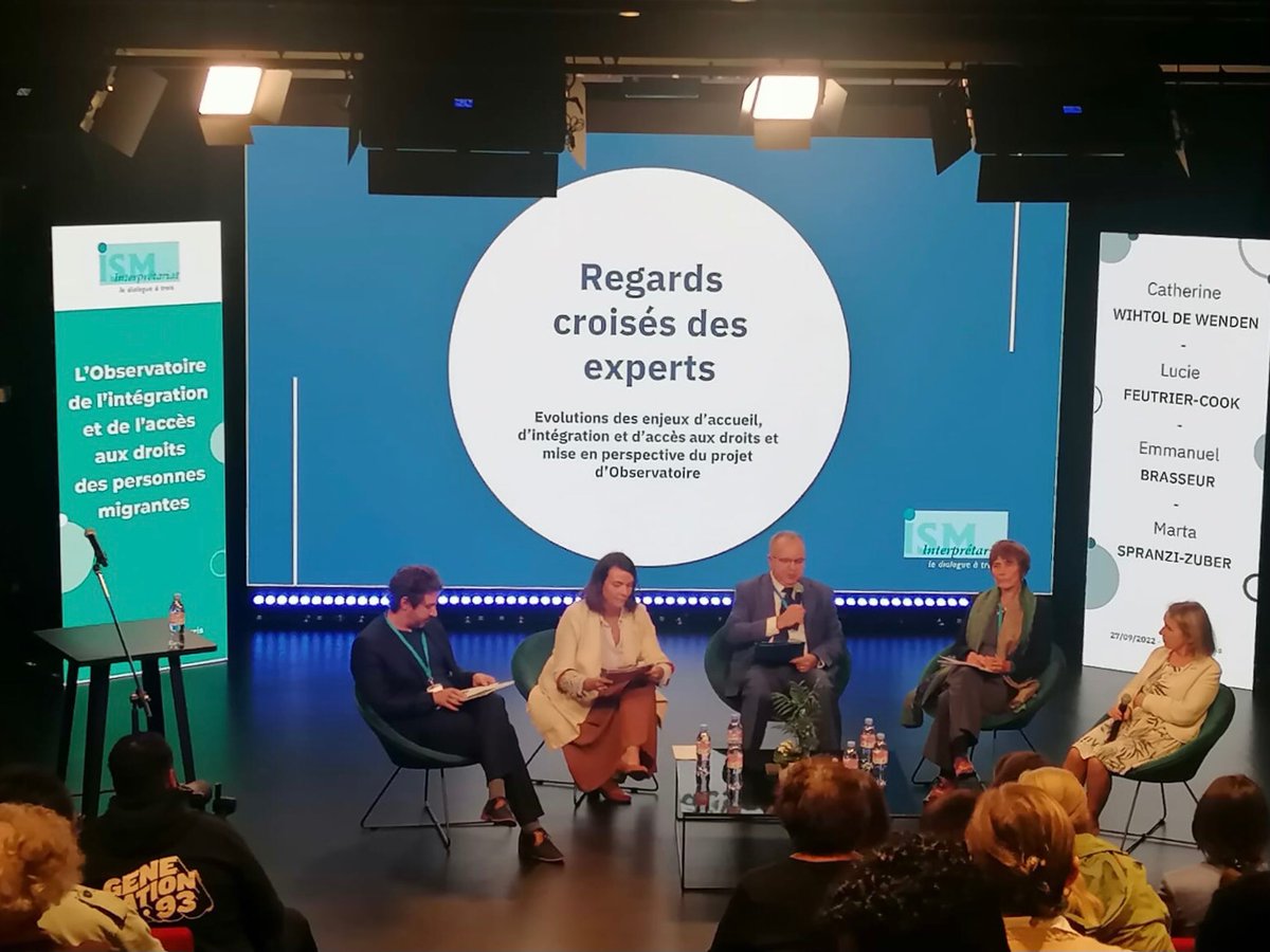 ISM_Inter's tweet photo. 📢 @ISM_Inter lance aujourd’hui son #ObservatoireISM ! Notre ambition : aller au-delà des mots et créer un lieu d'échange et de recherche spécialisé dans les thématiques de l’ #accueil et de l’ #integration, de l’ #interpretariat et de la #diversité ▶ https://t.co/6GkR2Fcflk https://t.co/xtENl9Sx1v