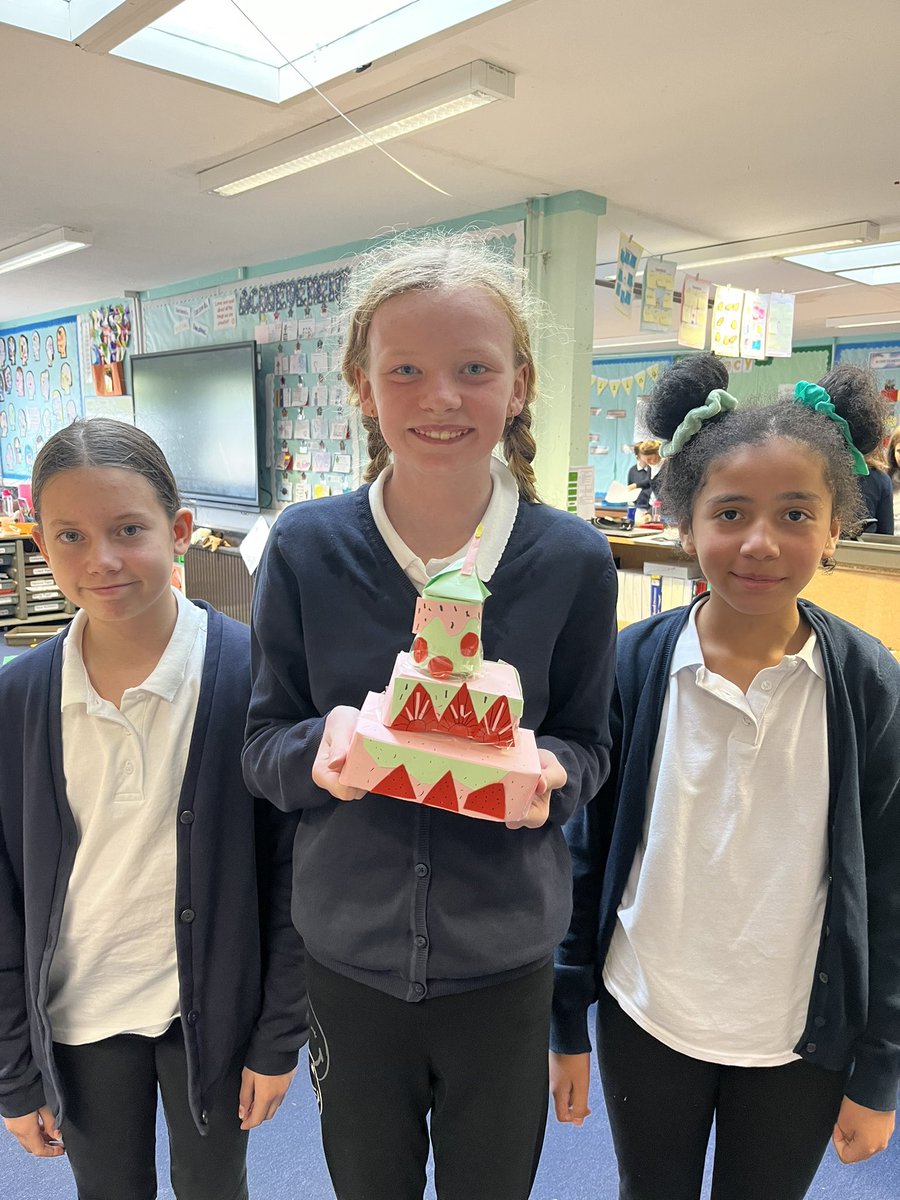 MrsCMuirCPS's tweet photo. The Great P7 Shape Bake Off! 🎂  We completed a shape challenge today using our knowledge of 2d and 3D shapes. We had criteria to follow to be successful. We wish these cakes were real! 😋@carmondean_ps @MrsGilmourCPS #MathsWeekScotland https://t.co/6RJu5zUP9y