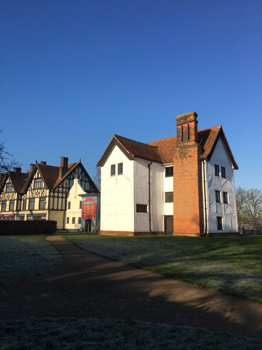 CoLEppingForest's tweet photo. To continue our #Oak story... #QueenElizabethsHuntingLodge, 1543, is made of Oak, lots & lots of Oak. #limewashed today for authenticity & protection, it's now a tall white landmark in the centre of #EppingForest. Thanks #HenryVIII. https://t.co/ml0Ecxh7m2
