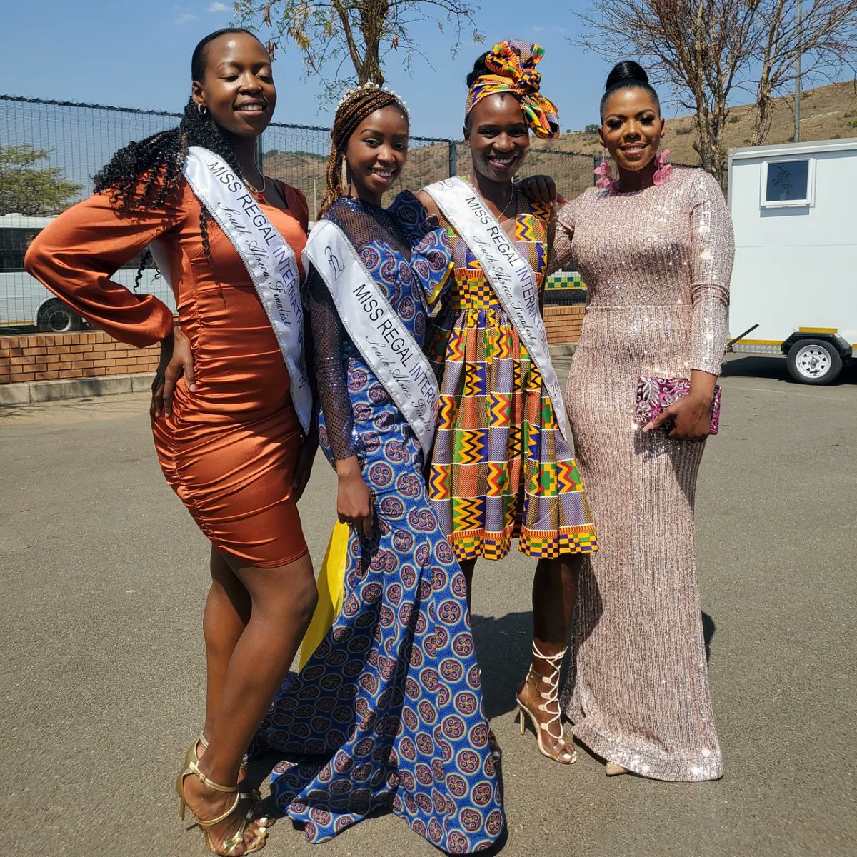 veevanheerdenf1's tweet photo. Empower the girls to build their confidence to say #EndDomesticSilence 
@veevanheerdenf1 
@jokoteasa 
@POWA_ZA https://t.co/jyuQDyFuSv