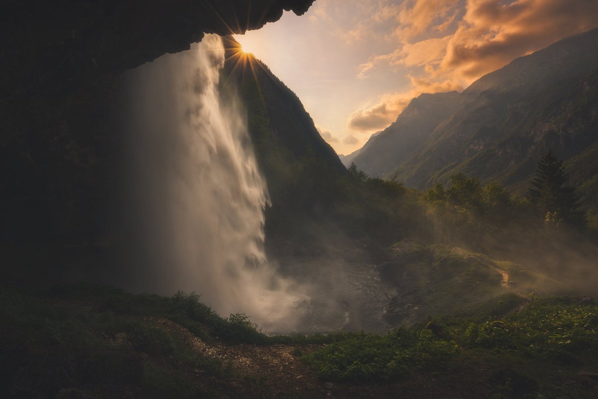 "This Will Never End"
#landscapephotography #fineartphotography #photooftheday #Waterfall #sunset #nft #artwork