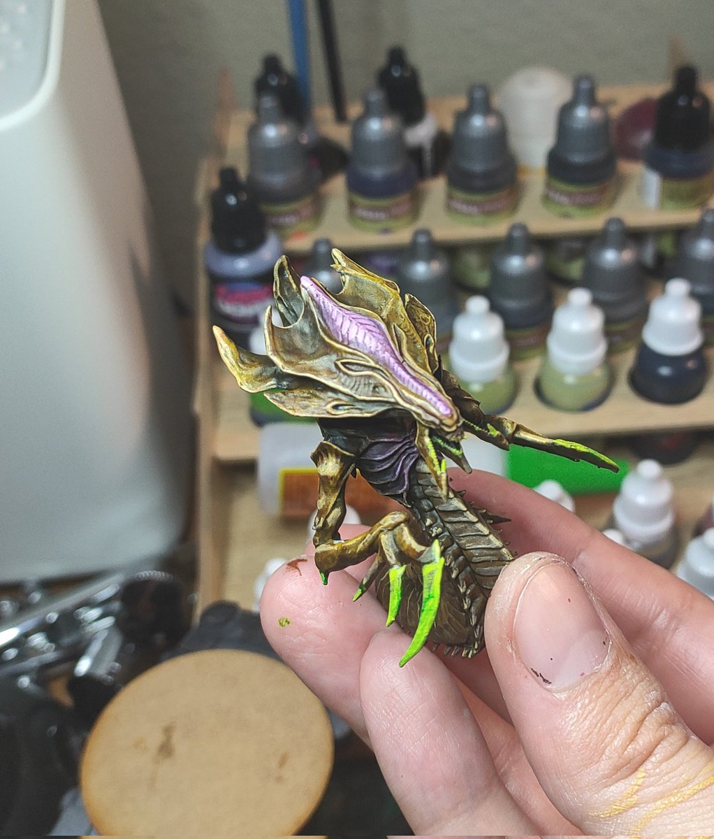 thieflol's tweet photo. More work done on my #2b statue, and then a slapchop 2.0 speed paint ala #ninjon
#PaintingWarhammer
#starcraft https://t.co/KwHRhaC6ba