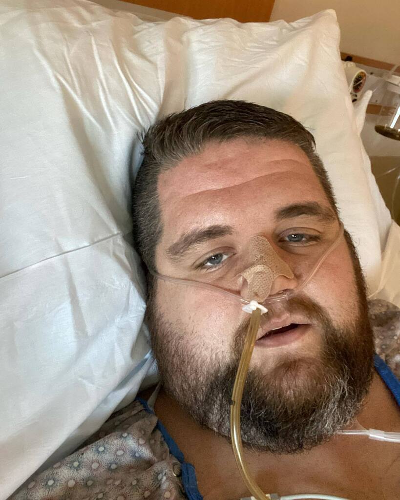 JREDesigns's tweet photo. So this last was majorly weird in my life. Sometime last weekend I was feeling crappy enough I stayed home Monday. I ended up in the ER at Skyridge, and before too long, the OR. I had suffered a morgagni hernia. Basically a defect in my diaphragm since b… https://t.co/ipUOtHsvDq https://t.co/K25t1A3R1x