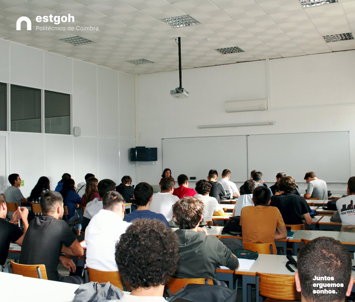 ESTGOH_'s tweet photo. Ontem iniciaram as aulas na ESTGOH e queremos desejar a todos os estudantes um excelente ano letivo 2022/2023.

Juntos erguemos sonhos 💜🤍💜🤍 
#estgoh #ipc #20anosaerguersonhos https://t.co/S0dhWJFDlV