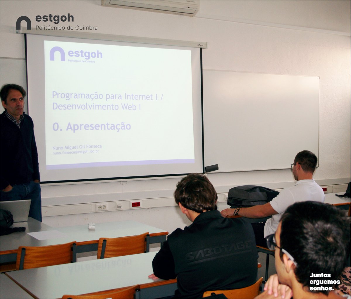 ESTGOH_'s tweet photo. Ontem iniciaram as aulas na ESTGOH e queremos desejar a todos os estudantes um excelente ano letivo 2022/2023.

Juntos erguemos sonhos 💜🤍💜🤍 
#estgoh #ipc #20anosaerguersonhos https://t.co/S0dhWJFDlV