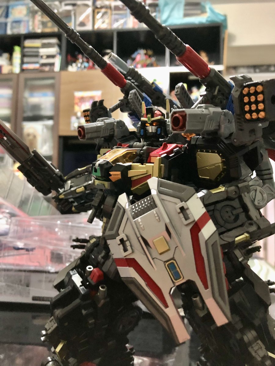 diamondNcyclone's tweet photo. Perfect Shadow!

#ダイアクロン
#Diaclone
#DA92 #DA79 #DA88 https://t.co/nAv7pQhGKm