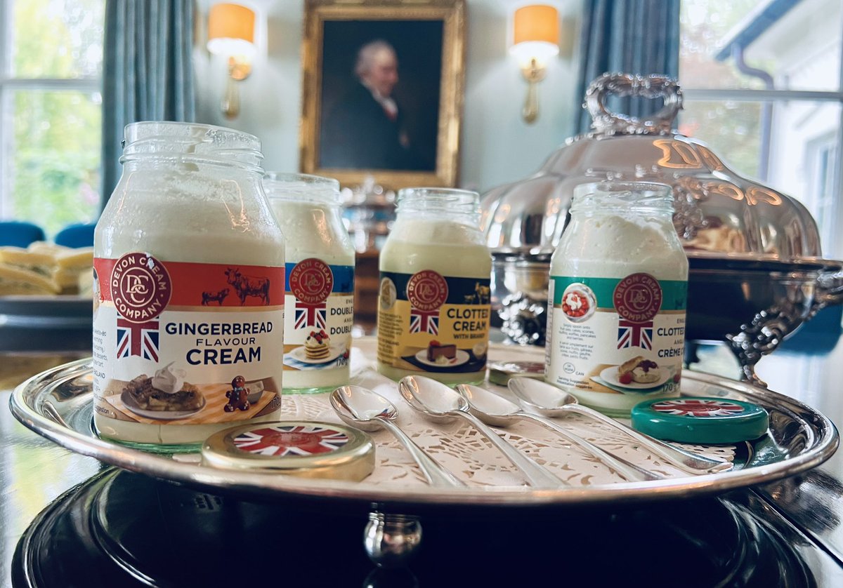 UKinCanada's tweet photo. Yesterday we brought together officials working in fields related to trade, public policy, and export-oriented business to connect over a delicious selection of 🇬🇧 food and drink at Earnscliffe.  
The star of our Afternoon Tea: Double and Clotted Cream from @coombecastle ✨ https://t.co/SCQZ3FxmUK