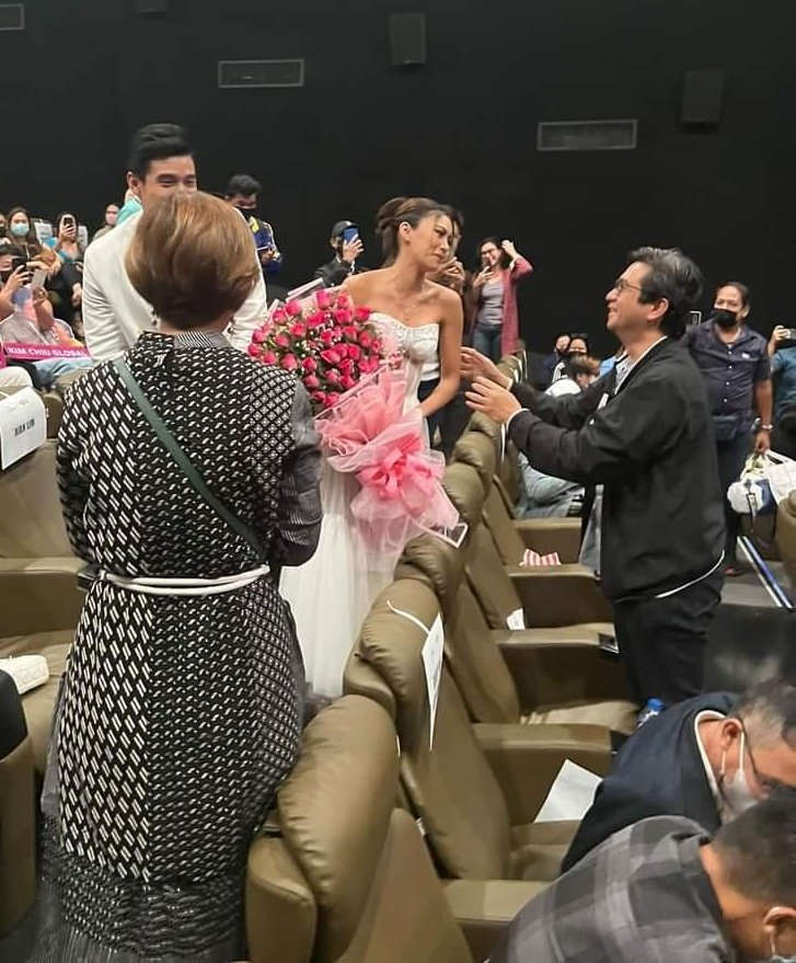 teamKCGofficial's tweet photo. Aww. Kim Chiu and Direk Lauren! 💗

ALWAYSKIMXI PNIGHT 
@prinsesachinita @direklauren https://t.co/fosu59BlJI