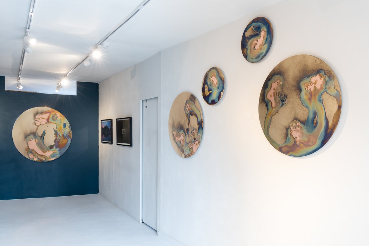 We're open Wednesday-Saturday weekly showing Water Dixon's first UK solo exhibition, until the 12th of November 💫 Come check out their incredible practice that spans photography and sculpture!