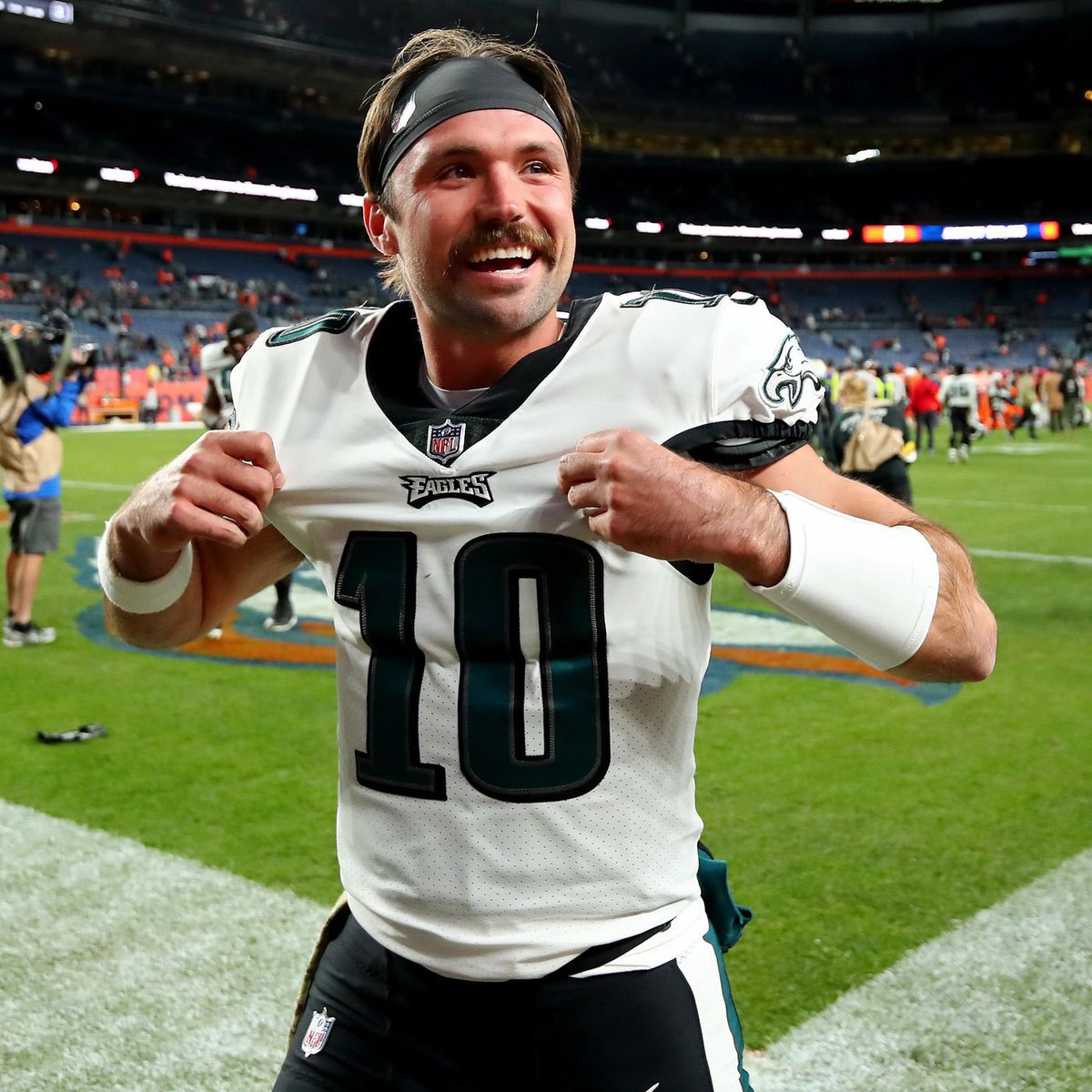 I want the Patriots to trade for Gardner Minshew.

Can you imagine Minshew Mania in New England? It would be such a wild, but fun rest of the season.