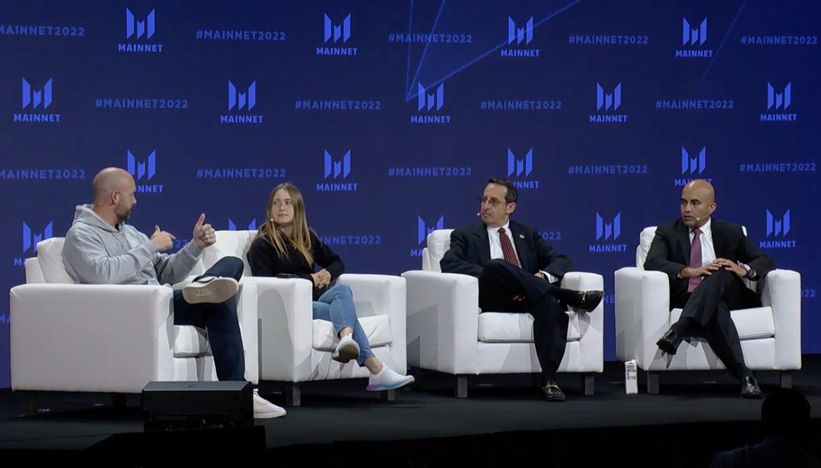Gary_Weinstein_'s tweet image. It was a privilege to join my fellow panelists, Sanjeev Bhasker (United States Department of Justice), Elena Nadolinski (Founder/CEO Iron Fish, @leanthebean), and Ryan Selkis (Co-Founder/CEO Messari, @twobitidiot), for a dynamic and engaging panel at #Mainnet2022.