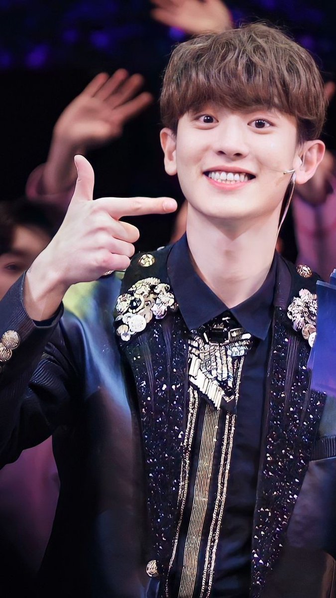 PCYLatam's tweet photo. Como olvidar cada saludo especial que nos regaló al término de cada función 😍... son recuerdos para siempre 

#WelcomeBackChanyeol
#찬열아전역축하해보고싶었어
#찬열 #엑소찬열 #CHANYEOL @weareoneEXO https://t.co/gWKqNr7epa