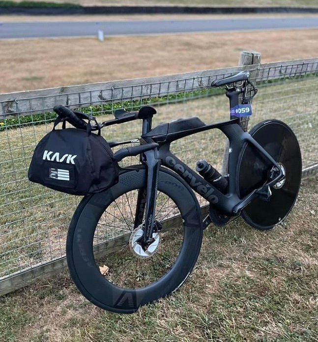 kent_police's tweet photo. Images have been issued of two high value bicycles stolen during a burglary in #Laddingford near #Yalding. 
The bikes were taken from an outbuilding of a property in the village, late on Wednesday 21 September.  More details on our website >>>> https://t.co/WUoCkV7GrT https://t.co/6vDdRAAUv7