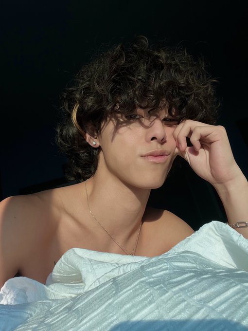 Like to kiss the lips Retweet to kiss the 🍑 https://t.co/3cj6Owli5d<a href="/tag/asian"class="tags"><span>#asian</span></a>