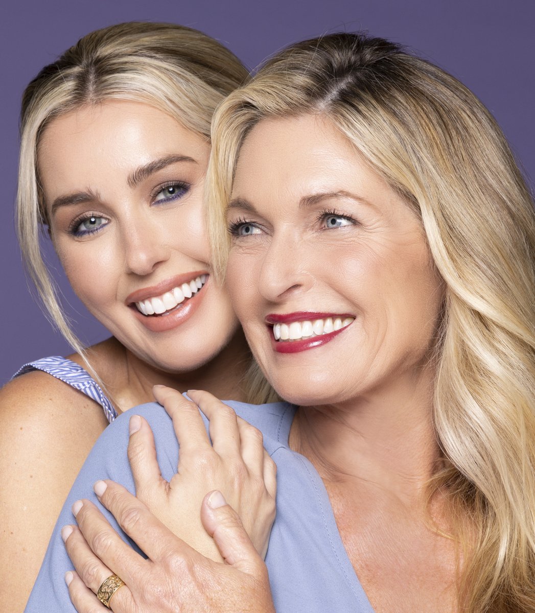 MerleNormanInc's tweet photo. One of the things we always strive for at Merle Norman Cosmetics is that our #MerleGirls feel like part of a family. From mothers to daughters to granddaughters, we beautify, replenish and repair skin of all ages!
#MerleNorman https://t.co/QJBpyUqFEZ