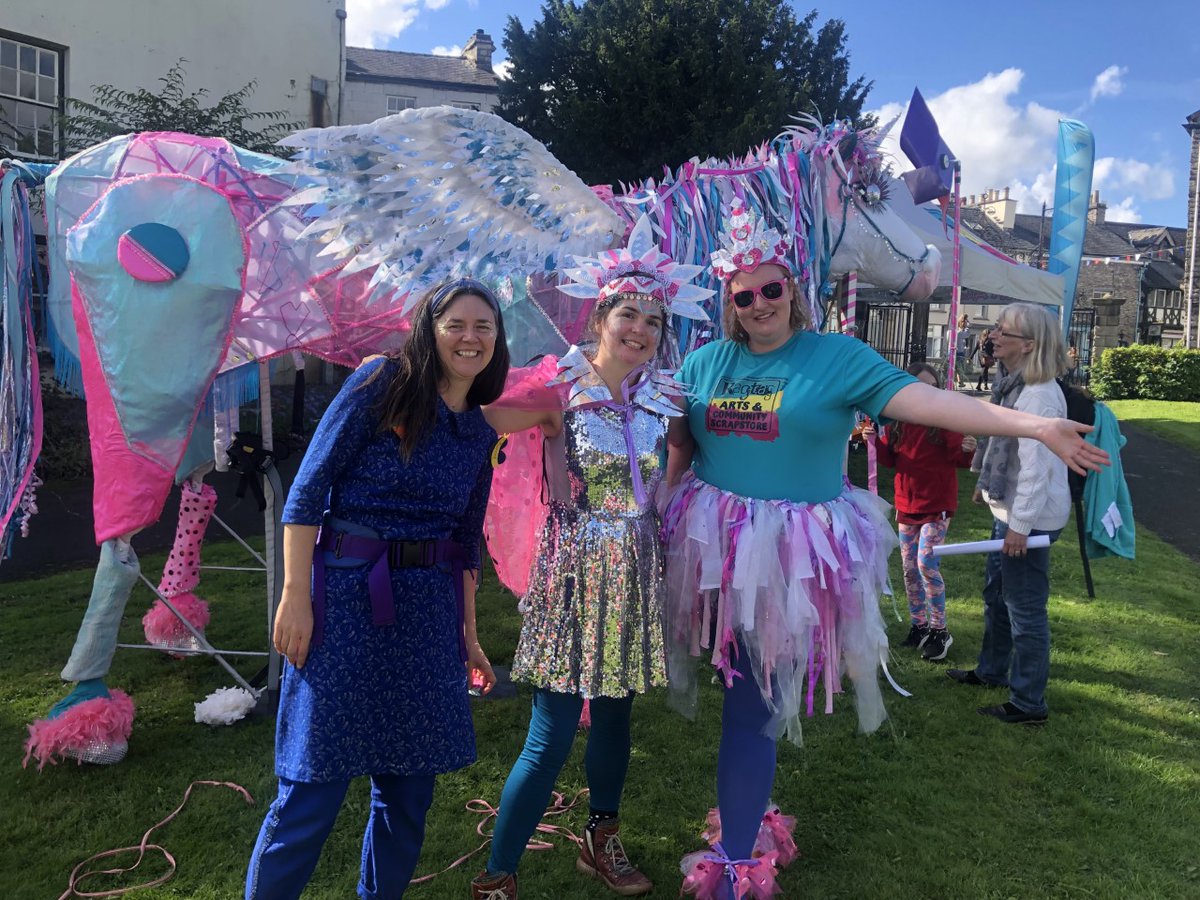 lakelandarts's tweet photo. Over the weekend we took part in @ktorchlight Carnival with... 
#CliMART &amp; #MEND activities encouraging both adults and young people to explore craft as a tool for eco activism and improving mental wellbeing. 

Find out more - https://t.co/OIxiJh4SnW 

#gbgw #lakelandarts https://t.co/rgyvUmIfoP