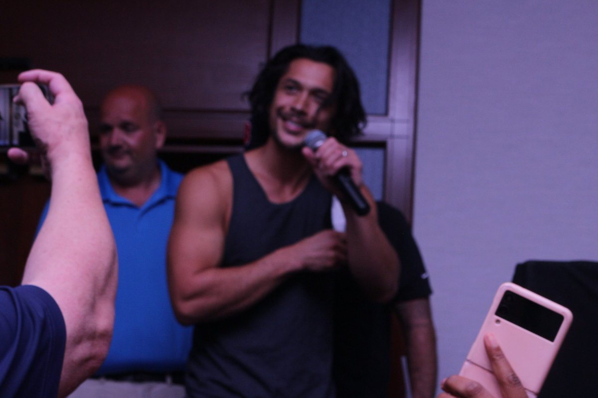 GroundersSource's tweet photo. As promised.

#The100 #conageddon3 @WildpipM https://t.co/ttkjsmhYRW