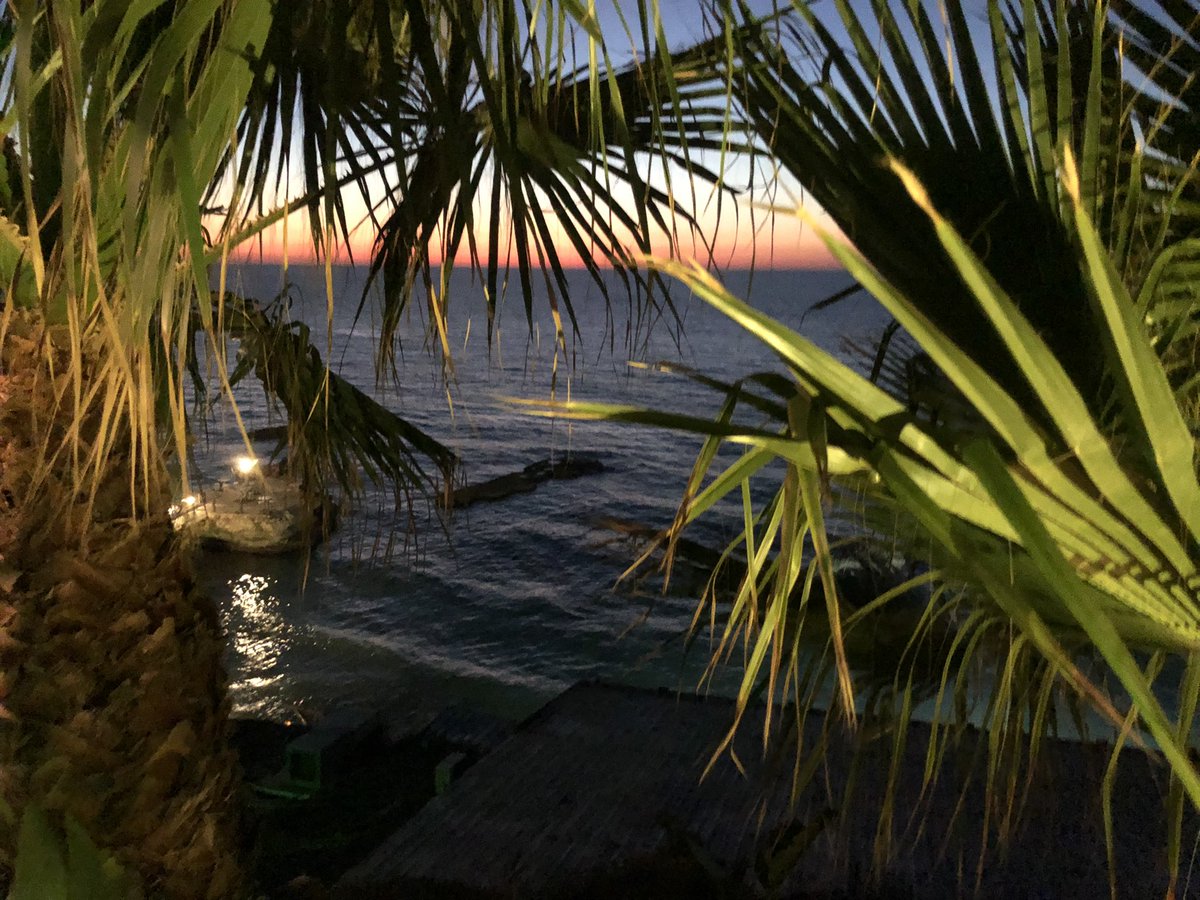 🌅 back-to-back Lebanese sunsets with <a href="/JoyAssafMD/">Joy Assaf</a>