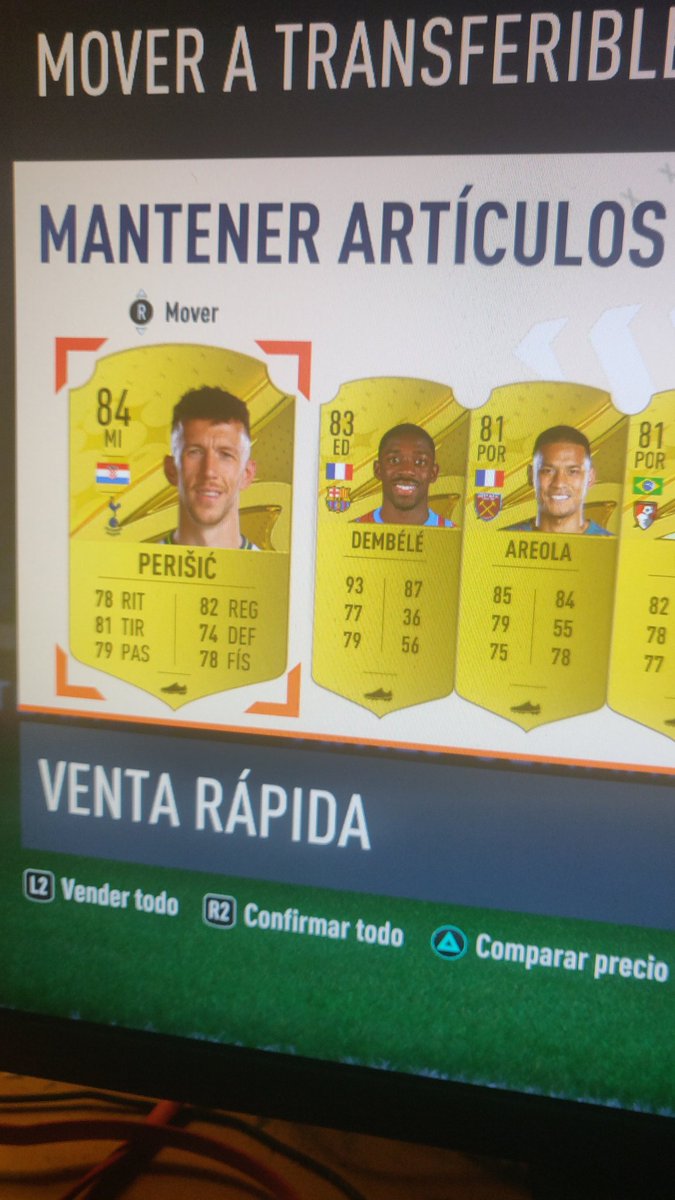 edgarferre32's tweet photo. @TOTWprediccion En los 4600 fifapoits nada de nada, pero luego pude completar los sbc avanzados y aunque son intransferibles me tocaron 3 cartas que no estan mal jejeje https://t.co/fy5hg2uReX