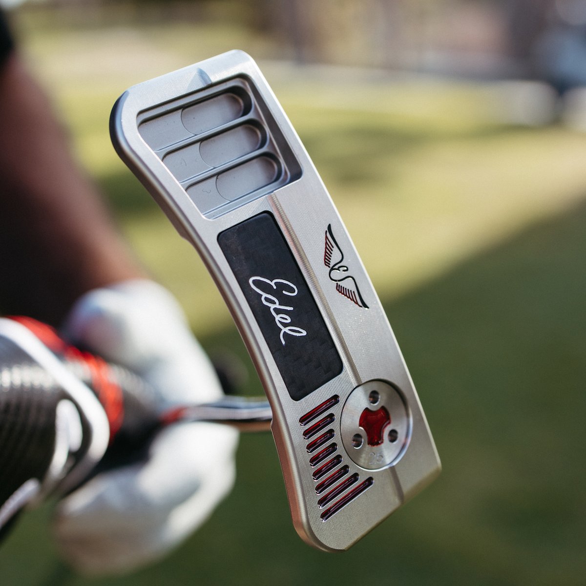 EDELgolf's tweet photo. The best of both worlds 🌟 Featuring a modified blade coupled with a concave radius, the EAS 2.0 is a neutral aiming putter for most. Find which #EASPutter is right for you today ➡️ https://t.co/TscFJFt6c1

#edelgolf #teamedel #putter https://t.co/aOmZBpccPO