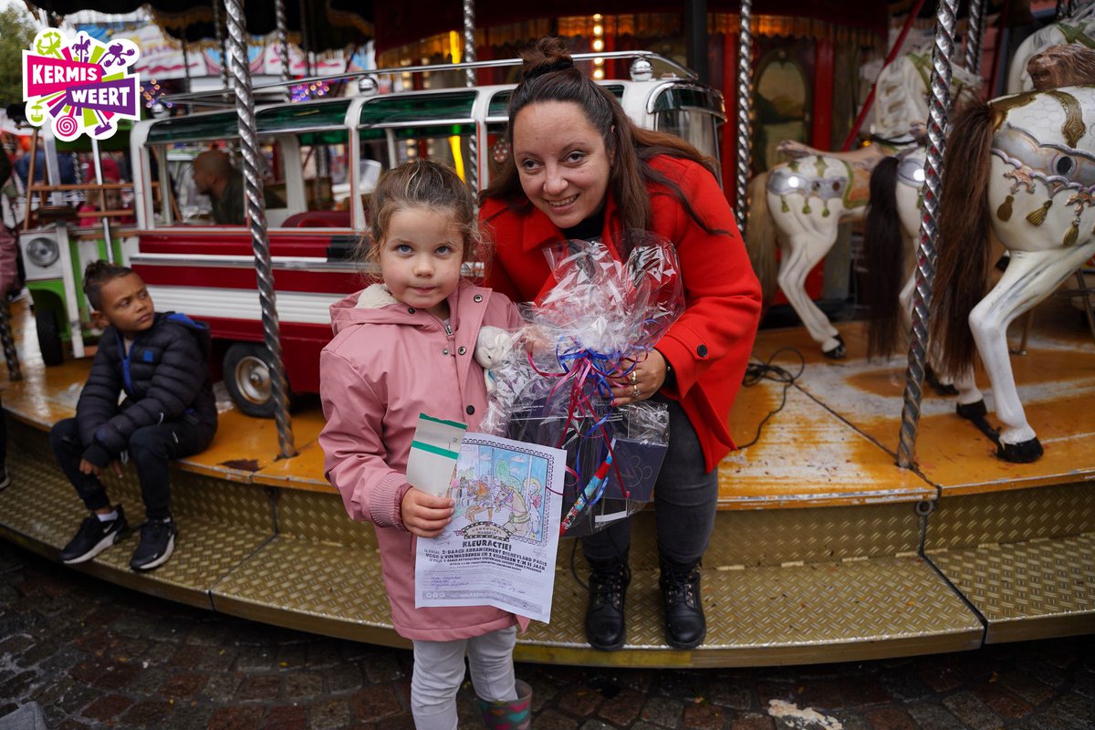 kermisweert's tweet photo. Winnaars kleuractie #Kermis #Weert bekend gemaakt | Benieuwd wie er heeft gewonnen? Je leest het via: https://t.co/Ts9czg75EJ https://t.co/1WRrjtanwQ