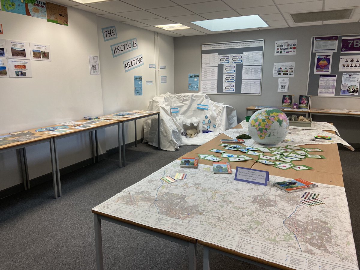 LamyaaKhammal's tweet photo. An inspiring Open Evening @QESLuton https://t.co/yUd6212fZi