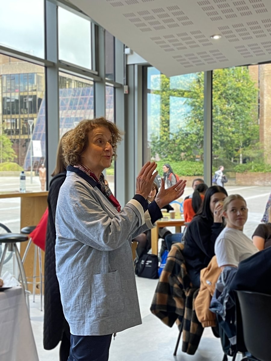 ULGlobal's tweet photo. Different languages can lead to different visions of life! 🗣☕

To celebrate European Day of Languages, students were invited by UL Global and MLAL to an international coffee meet-up in the Plaza Café. 

A very enjoyable afternoon!😃

#ULGlobal #UniversityOfLimerick #LanguagesUL https://t.co/N2EMd2ld1i
