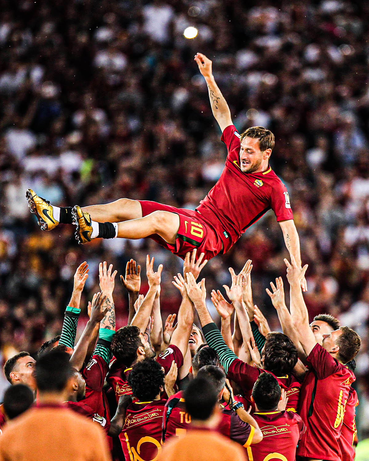 Happy 46th birthday to the King of Rome, Francesco Totti 