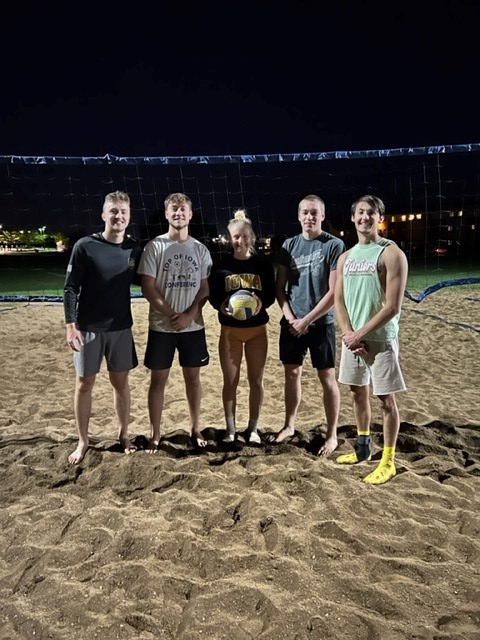 DMACC_CampusRec's tweet photo. Congrats to the Fall 2022 Intramural Sand Volleyball Champions! Now onto Simpson for an Extramural Showdown! 🏐 https://t.co/Fw267bVvxY
