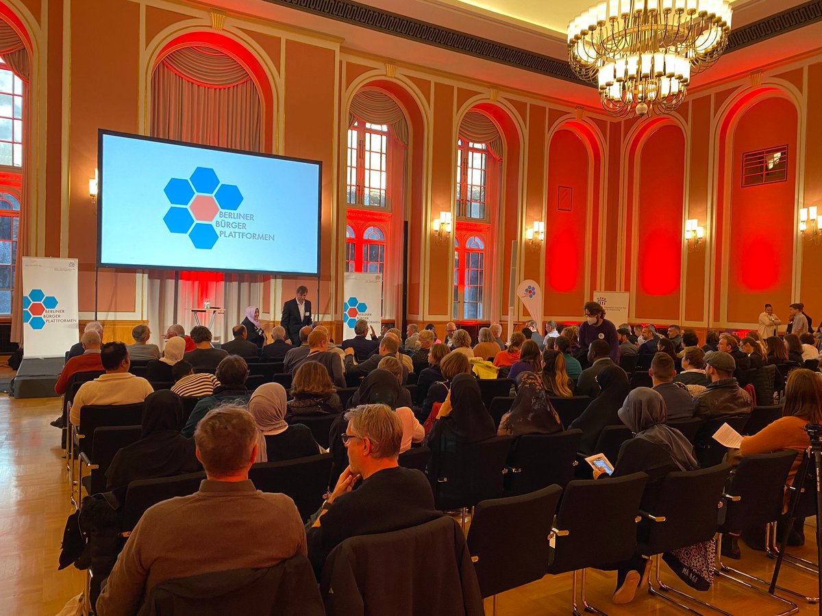 BerlinerBrgerp1's tweet photo. Gleich geht's los! 
Wir freuen uns auf die Veranstaltung mit Franziska Giffey. 
#BerlinerBürgerplattformen https://t.co/n5bYB6mWXg