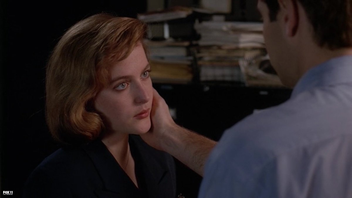 hearteyes4david's tweet photo. It’s a #TouchingTuesday and who better to touch than your #Touchstone?! 😍🔥 #DavidDuchovny #Hearteyes #GillianAnderson #Mulder #Scully #MSR #XFiles https://t.co/7SGENjcvKy