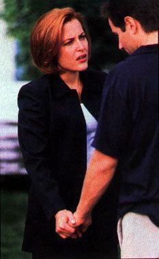 hearteyes4david's tweet photo. It’s a #TouchingTuesday and who better to touch than your #Touchstone?! 😍🔥 #DavidDuchovny #Hearteyes #GillianAnderson #Mulder #Scully #MSR #XFiles https://t.co/7SGENjcvKy