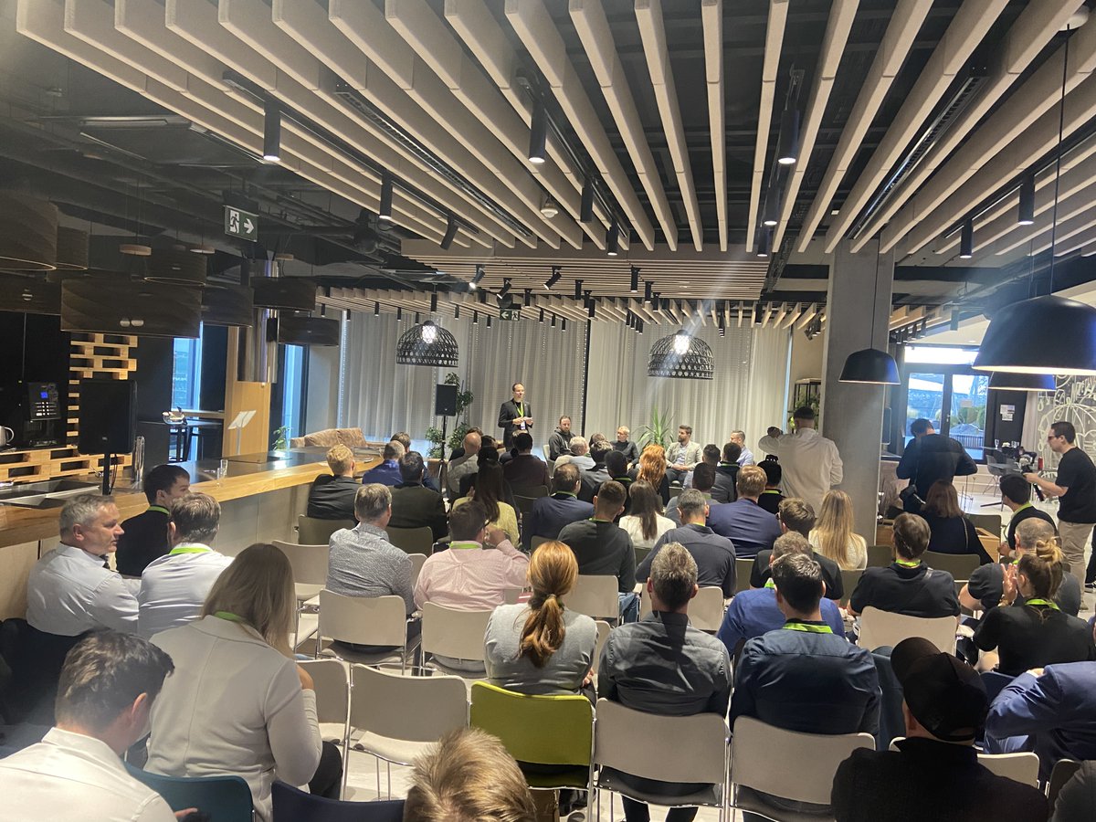 Deloitte CZ (@deloittecz) on Twitter photo V Deloitte se slaví! 🎉 Stali jsme se členem <a href="/CzechFintech/">CzechFintech</a> a dnes hostíme #FintechMixer na téma Česko jako fintechová velmoc.  
@Wultra <a href="/bankacreditas/">Banka CREDITAS</a> 
#CzechFintech #CeskafintechovaAsociace #Fintech #FintechMixer V Deloitte se slaví! 🎉 Stali jsme se členem <a href="/CzechFintech/">CzechFintech</a> a dnes hostíme #FintechMixer na téma Česko jako fintechová velmoc.  
@Wultra <a href="/bankacreditas/">Banka CREDITAS</a> 
#CzechFintech #CeskafintechovaAsociace #Fintech #FintechMixer