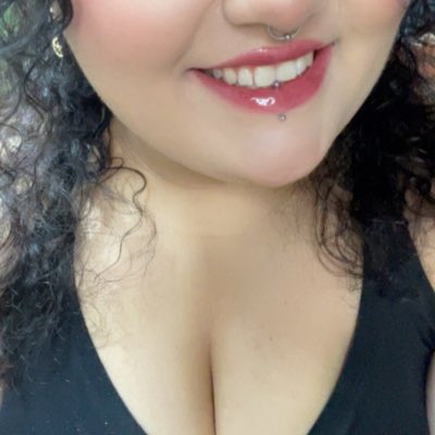 NatureWalker703's tweet photo. #NewProfilePic buy my lunch, pervert 😈 #paypiggyneeded #findom #finsub #paypiggieswanted https://t.co/LG85hwsysz