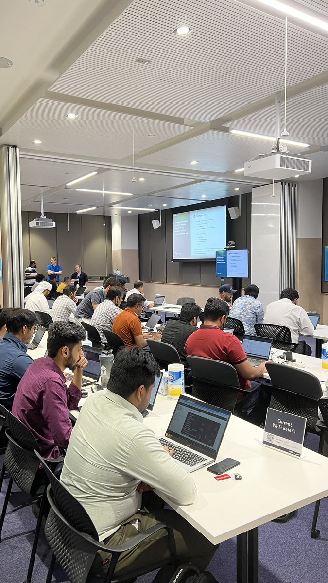 AWS UG Dubai tweet media