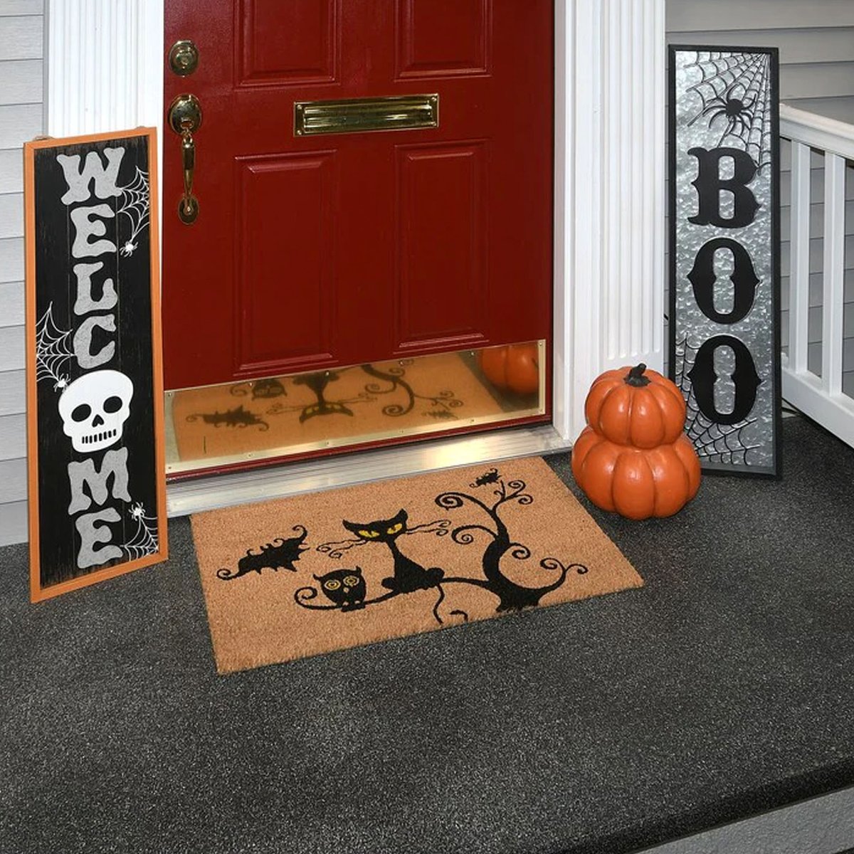 Riverbend_Home's tweet photo. Halloween is just around the corner, and that means getting ready when trick-or-treaters come to call. Check out our 10 Outdoor Halloween Decorating Tips: https://t.co/vGRSbYHgZL https://t.co/ErdUcNRTMZ