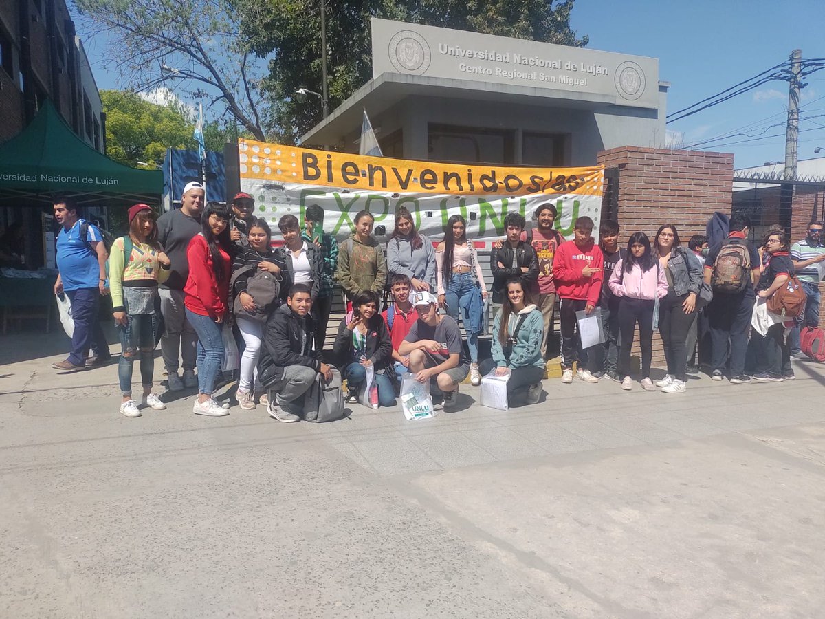 programa018's tweet photo. Hoy chicos de @SanEnvion Don Alfonso, Obligado, San Jorge y San Ambrosio participaron de la Expo @UNLu_50 donde se les brindó asesoramiento sobre las carreras que ofrece la Universidad. @jaimemendezh https://t.co/9T0rZzzek9