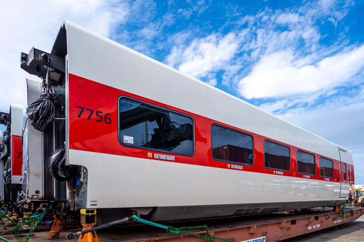 Riddwane's tweet photo. Lagosians, the Red Line is here from Milwaukee!
Verified ✔️
The coaches arrived at the Lagos Port ahead of the completion and commissioning of the State-owned rail project. 
#ForAGreaterLagos
#SanwoLekansi https://t.co/NrPbUzzPDx