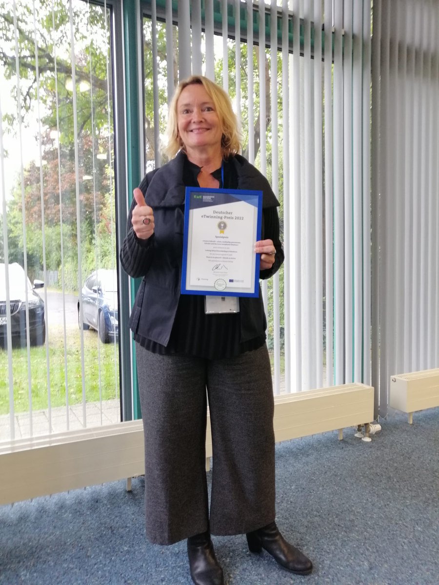 Awarded with the German eTwinning Prize for the project  "There is no Planet B - Schools in Action", thanks to my students and fantastic partners from Spain <a href="/InakioaMaisu/">iñaki</a> and Italy, Stefania Nonino. So proud to be part of the team😃 #ErasmusPlus <a href="/kmkpad/">PAD</a> <a href="/eTwinning_DE/">eTwinning DE</a>