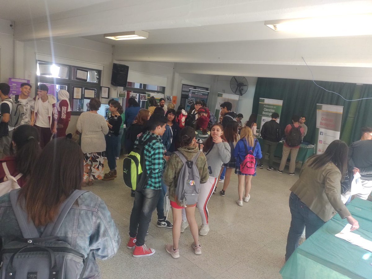 programa018's tweet photo. Hoy chicos de @SanEnvion Don Alfonso, Obligado, San Jorge y San Ambrosio participaron de la Expo @UNLu_50 donde se les brindó asesoramiento sobre las carreras que ofrece la Universidad. @jaimemendezh https://t.co/9T0rZzzek9