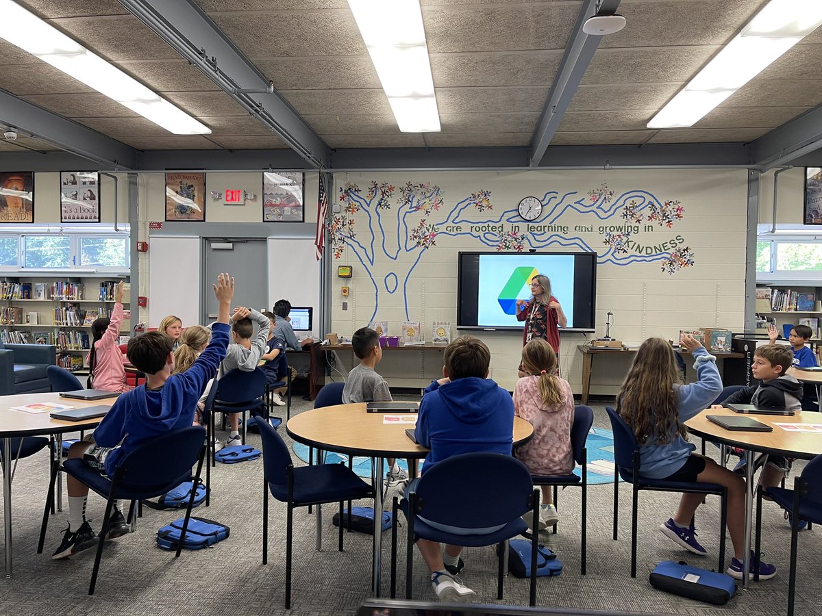 drmcgettigan's tweet photo. 5th gr. hard at work-can you see the steam coming off their heads? Mrs. Heyde worked with students to create BookBentos - Google Slides planner-create in Google Draw - submit in Google Classroom👍🏻 techies! @KeriSnowden #HindleyHuskies @darienpssuper @DrollerJulie @ChrisTranberg https://t.co/cOyXfhaRli