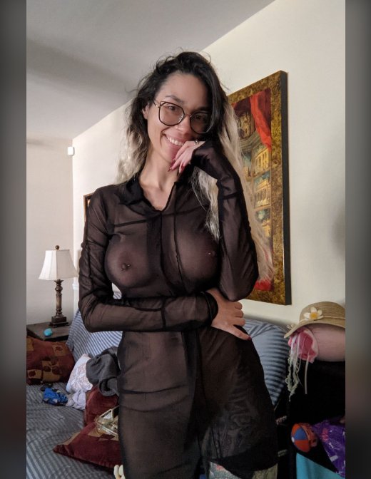 SuaGostosaaa's tweet photo. Alguém aceita uma amiga gostosa? 💋😏 https://t.co/bZ9ki2T1S3