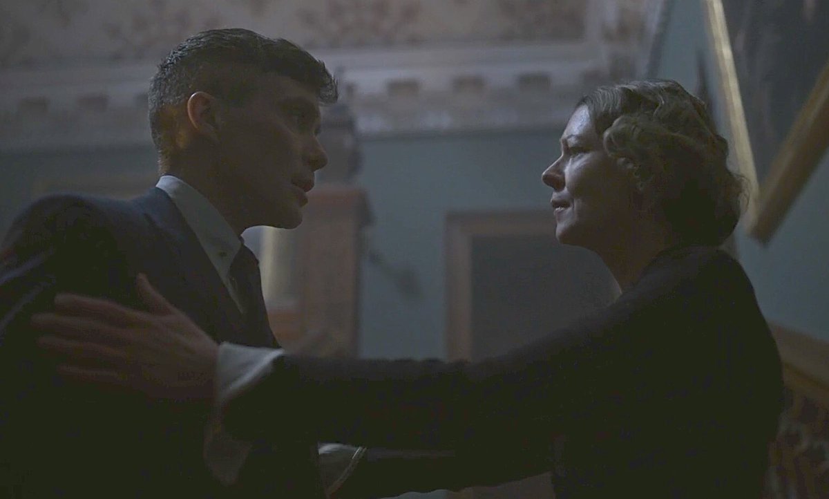 - Do I look ok, Frances? - If someone touches you, you won’t shatter…🥺 #PeakyBlinders S6 E4 #CillianMurphy 💙