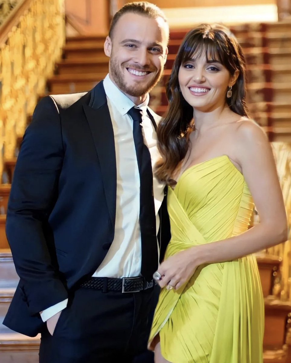 ElisabettaCari4's tweet photo. Io non so chi l'abbia fatto, ma è un lavoro fantastico 👏🤧
Crediti all'autore
Cosa vedono gli altri... Cosa vede il fandom HanKer... https://t.co/yGphq6KqGI