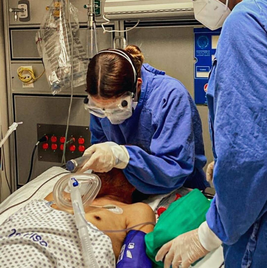 Lissfenidato's tweet photo. Women can do anything a man can do… But we can do it in high heels 💁🏻‍♀️   @AraceliGlez18 

#WomenInCardiology @global_wic #WomenInMedicine 
#Cardiotwitter @WomenAs1 https://t.co/MvHGSOMOAe