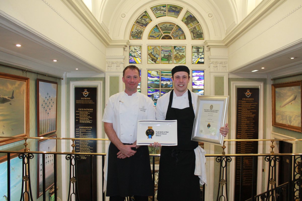 Kitchen 2022 Graduates Reward 🌟

We are very pleased to share that our Chef de Partie, Harry Donnelly achieved the 2022 Graduate Kitchen Award.
