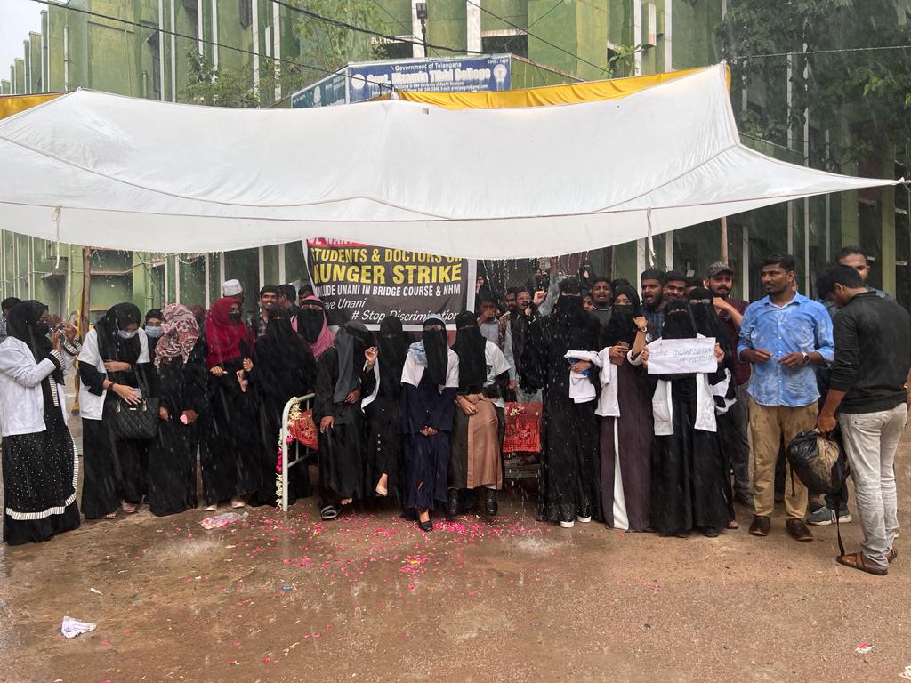 SumaiyahDr's tweet photo. #saveunani
#includeunani https://t.co/UcGu6OlE6N