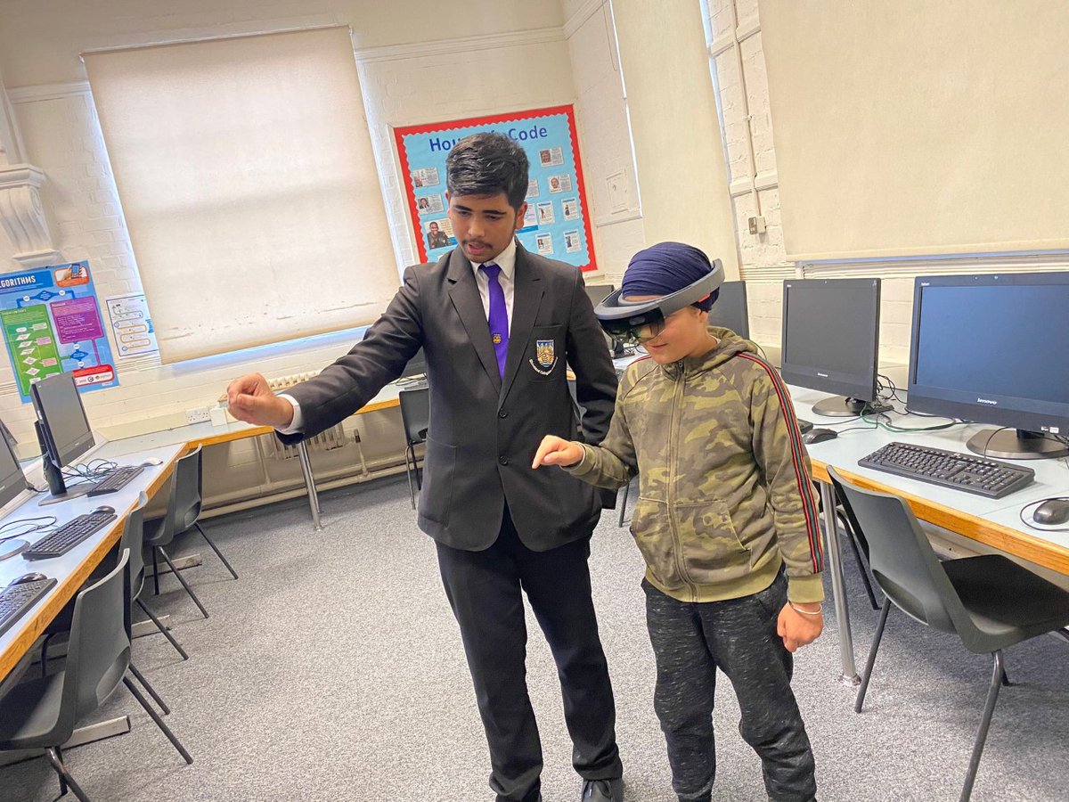 JForbesSCA's tweet photo. Year 7 Open Evening with ICT and Computer Science - students exploring the wealth of technology we offer https://t.co/WkDfNCJKXf
